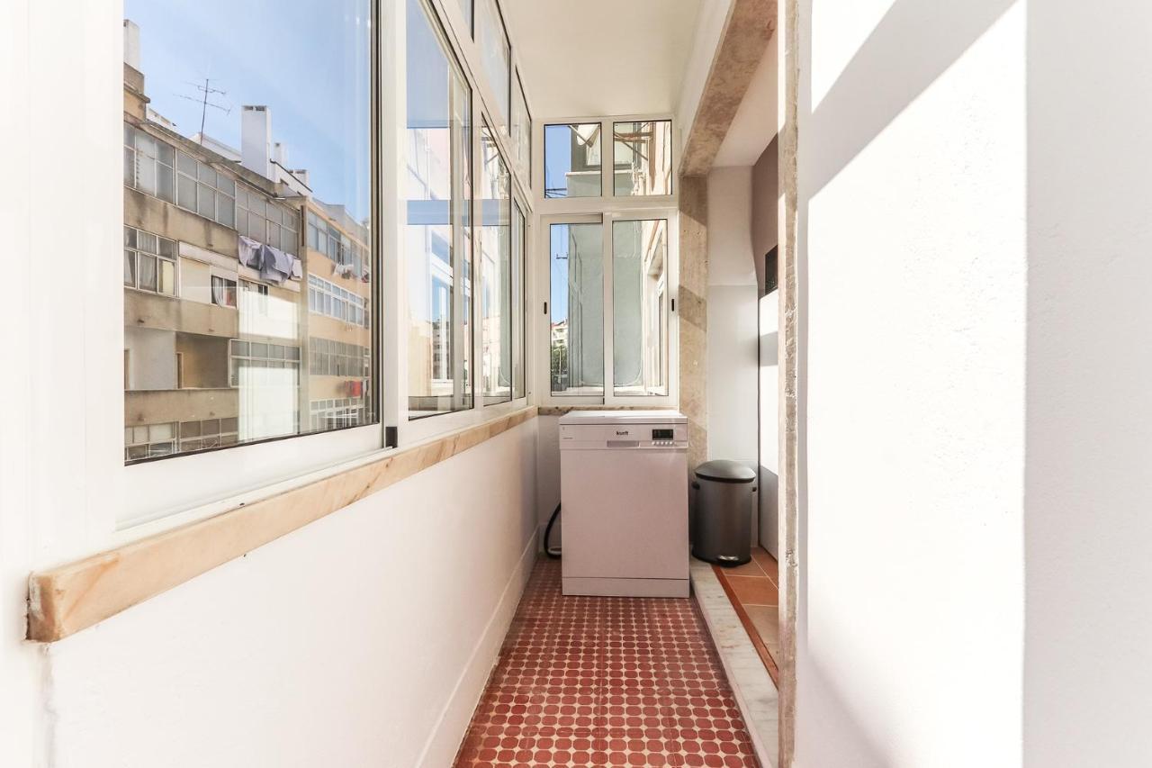 Vita Portucale ! Olaias Design With Terrace Lissabon Exterior foto
